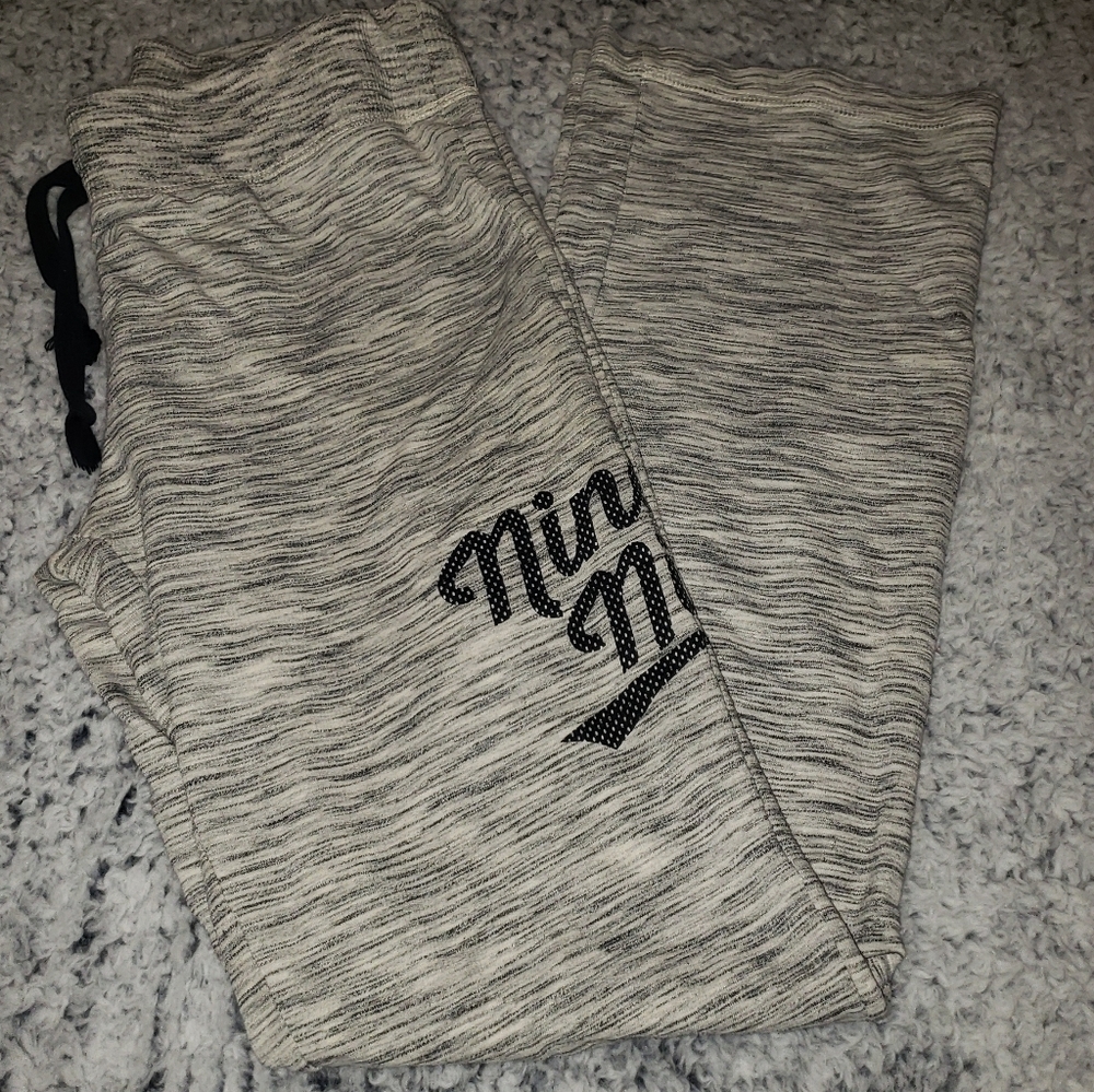Lounge pants - Picture 7 of 12